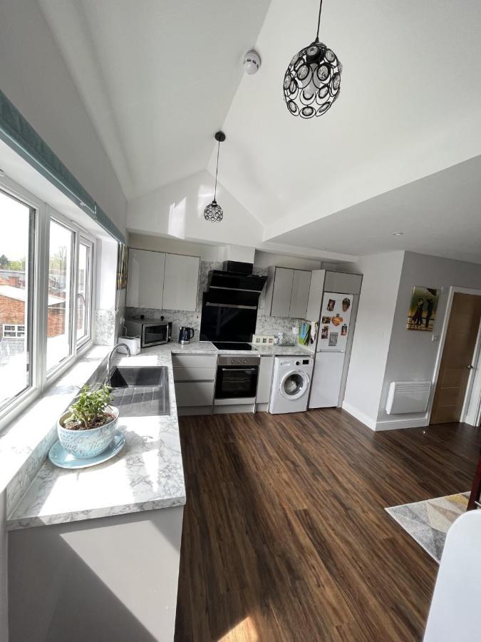 Moseley Village Apartments Бирмингам Екстериор снимка